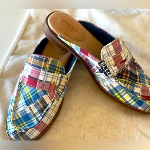 New Sperry Topsider Size 8 Women’s Patchwork Mules Super Cite and Preppy!
